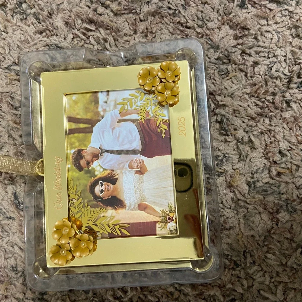Hallmark Keepsake 2025 Our Wedding Photo‎ Holder Christmas Ornament Gold Metal